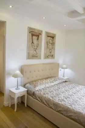 Classic Tek Büyük Yataklı Oda, Banyolu/Duşlu, Avlu Manzaralı