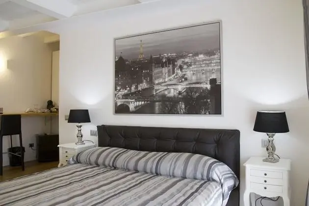 Comfort Üç Kişilik Oda, Banyolu/Duşlu, Avlu Manzaralı