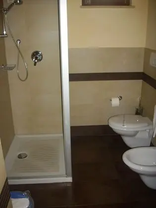 Üç Kişilik Oda, Vadi Manzaralı