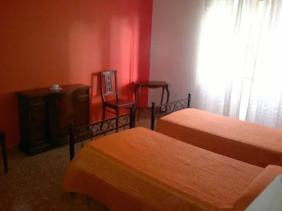 Tek Büyük Yataklı Oda