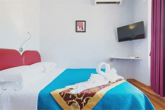 Classic Tek Büyük veya İki Ayrı Yataklı Oda, Banyolu/Duşlu
