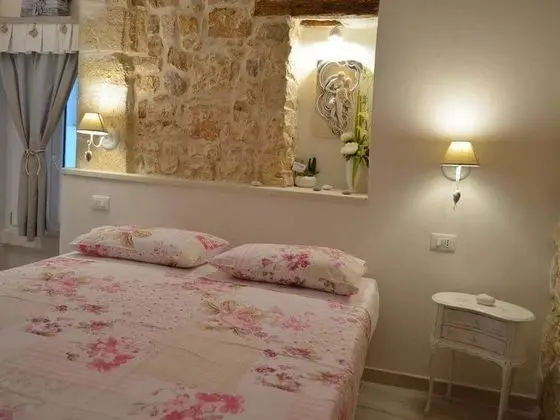 Tek Büyük veya İki Ayrı Yataklı Oda (Venere)