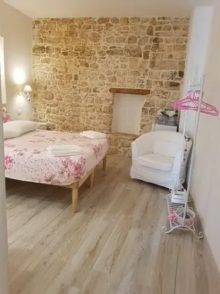 Tek Büyük veya İki Ayrı Yataklı Oda (Venere)