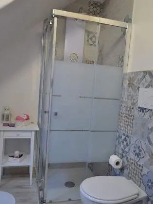 Tek Büyük veya İki Ayrı Yataklı Oda (Venere)