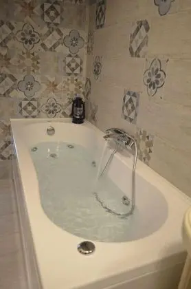 Tek Büyük Yataklı Oda, Jakuzi (Luna)