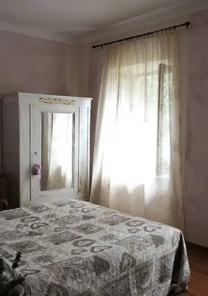 Tek Büyük Yataklı Oda, Ortak Banyo (A)