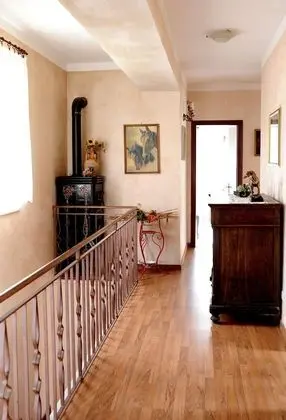 Tek Büyük Yataklı Oda, Ortak Banyo (A)