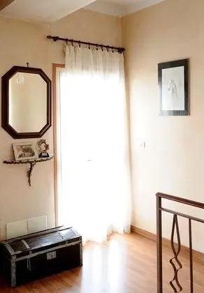 Tek Büyük Yataklı Oda, Ortak Banyo (B)