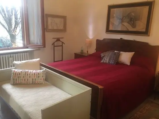 Deluxe Tek Büyük Yataklı Oda, Ortak Banyo (2 adults + 1 child)