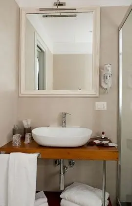 Superior Tek Büyük Yataklı Oda, Şehir Manzaralı