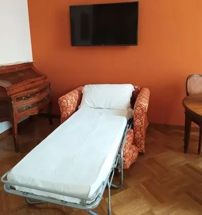 Comfort Tek Büyük Yataklı Oda, 1 Büyük (Queen) Boy Yatak ve Çekyat, Sigara İçilmez