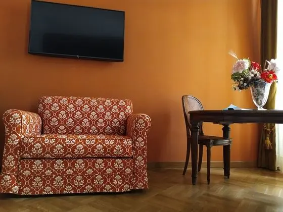 Comfort Tek Büyük Yataklı Oda, 1 Büyük (Queen) Boy Yatak ve Çekyat, Sigara İçilmez