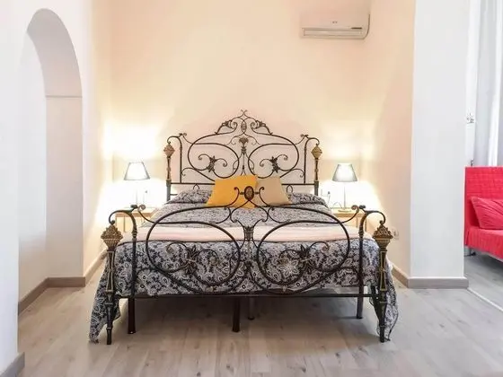 Deluxe Oda (3rd floor, stair access only)