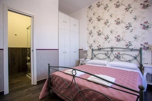 Basic Tek Büyük Yataklı Oda