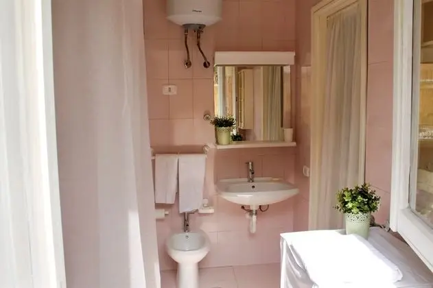 Standard Üç Kişilik Oda