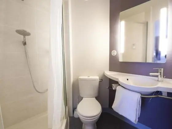 Tek Büyük Yataklı Oda, Sigara İçilmez