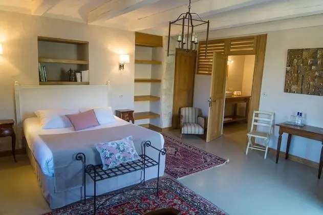 Tek Büyük Yataklı Oda (Bougainvillier)