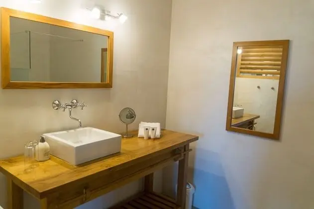 Tek Büyük Yataklı Oda (Bougainvillier)