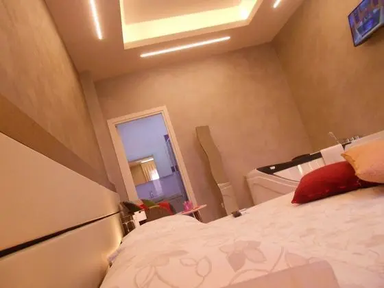 Deluxe Tek Büyük Yataklı Oda, 1 Büyük (Queen) Boy Yatak, Jakuzi (Intrigo e follia)