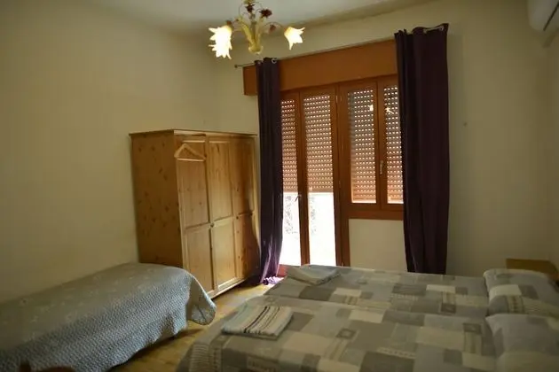 Üç Kişilik Oda, Ortak Banyo