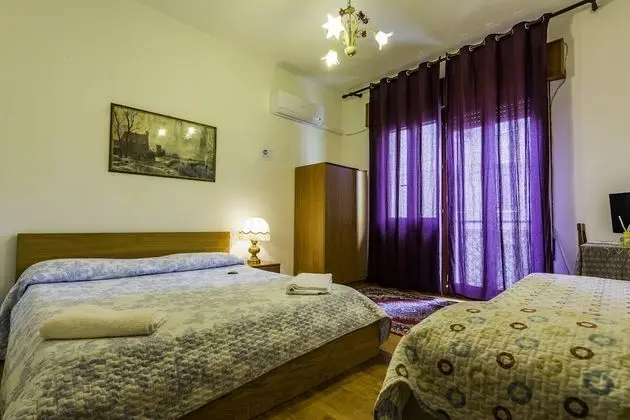 Üç Kişilik Oda, Ortak Banyo