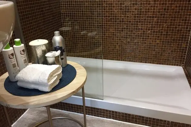 Comfort Dört Kişilik Oda, 1 Çift Kişilik Yatak, Sigara İçilmez (external, + 2 letti singoli)