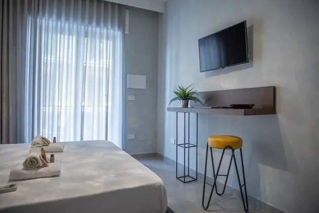 Design Üç Kişilik Oda, Banyolu/Duşlu