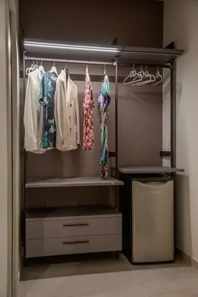 Design Üç Kişilik Oda, Banyolu/Duşlu