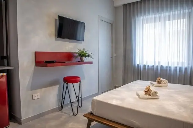 Design Üç Kişilik Oda, Banyolu/Duşlu