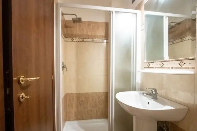 Comfort Tek Büyük veya İki Ayrı Yataklı Oda