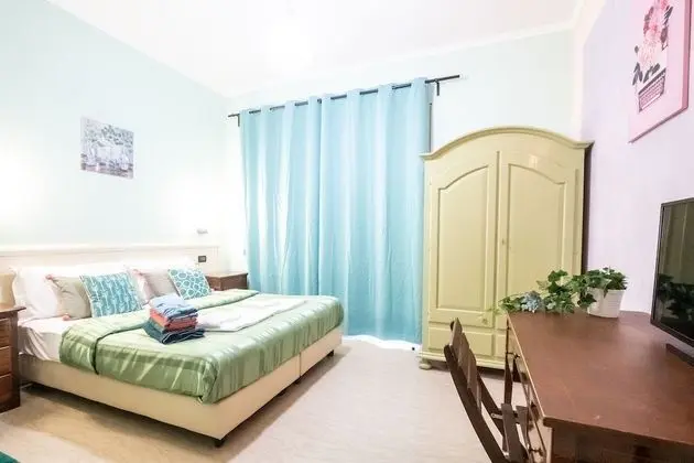 Design Tek Büyük veya İki Ayrı Yataklı Oda, Balkon