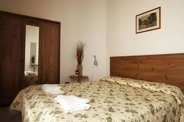 Basic Tek Büyük Yataklı Oda