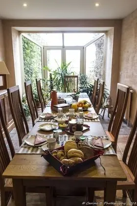 Tek Büyük Yataklı Oda (Au Lierre)