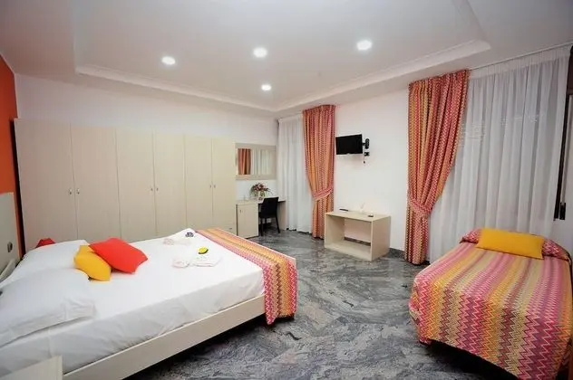 Üç Kişilik Oda, Şehir Manzaralı