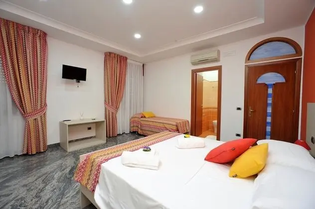 Üç Kişilik Oda, Şehir Manzaralı