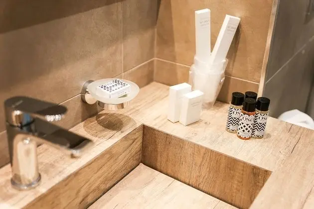 Luxury Tek Büyük Yataklı Oda, 1 En Büyük (King) Boy Yatak, Balkon, Şehir Manzaralı