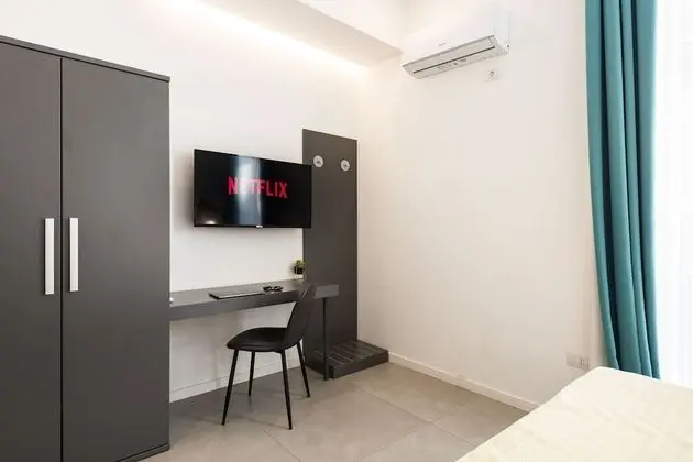Luxury Tek Büyük Yataklı Oda