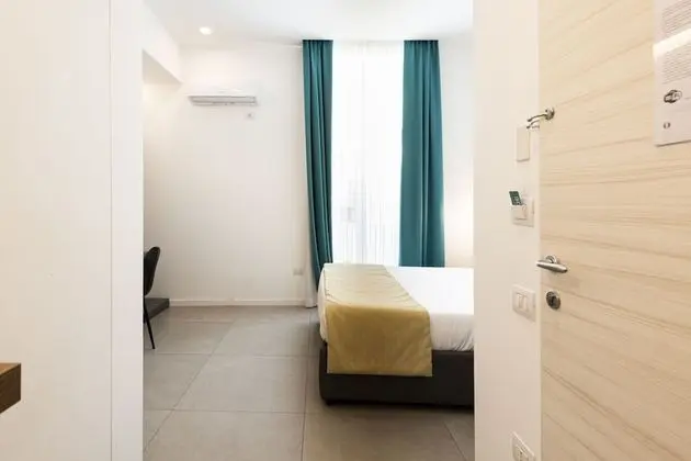 Luxury Tek Büyük Yataklı Oda
