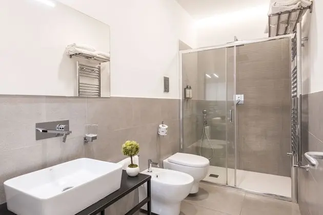Luxury Tek Büyük Yataklı Oda