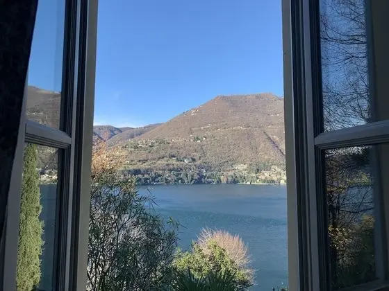 Superior Tek Büyük Yataklı Oda, Göl Manzaralı (Smeraldo)