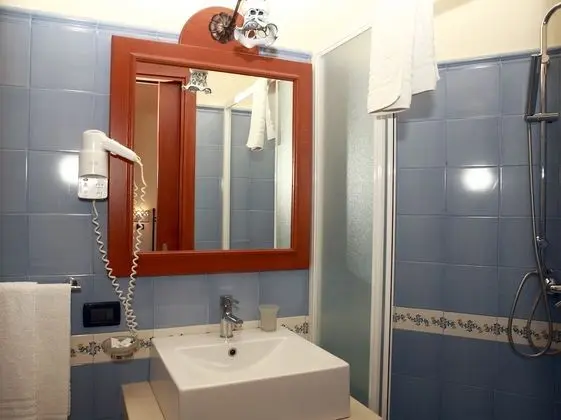 Tek Büyük veya İki Ayrı Yataklı Oda, Balkon