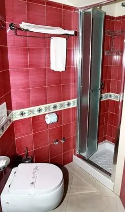 Tek Büyük veya İki Ayrı Yataklı Oda, Balkon