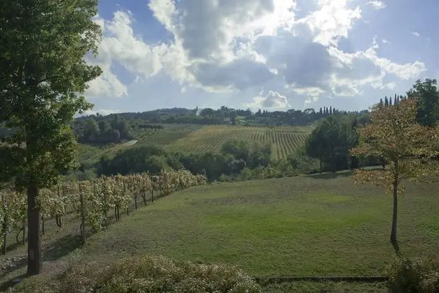 Üç Kişilik Oda, Bahçe Manzaralı