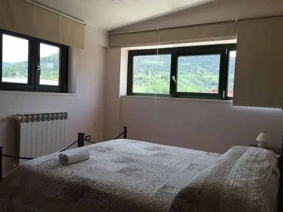 Tek Büyük Yataklı Oda, Ortak Banyo