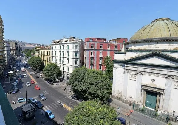 Deluxe Üç Kişilik Oda, Balkon, Şehir Manzaralı