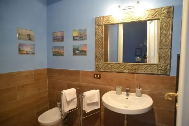 Superior Tek Büyük Yataklı Oda, Balkon, Şehir Manzaralı