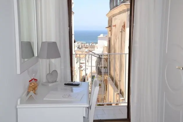 Exclusive Tek Büyük Yataklı Oda, Balkon, Deniz Manzaralı