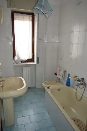 Standard Dört Kişilik Oda, Ortak Banyo, Şehir Manzaralı