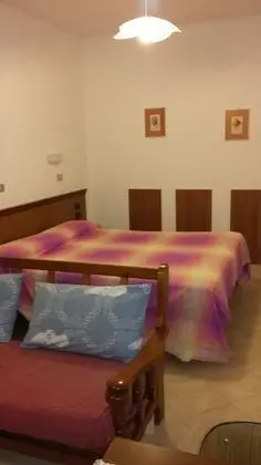 Tek Büyük veya İki Ayrı Yataklı Oda