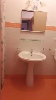 Basic Tek Büyük Yataklı Oda